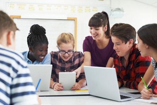 Featured image for “5 researcher-created tips for helping students adapt to flipped classrooms”